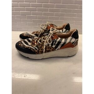 Oasis Society Leopard Zebra Cheetah Sneakers Beige Suede Casual Shoes Women 8.5